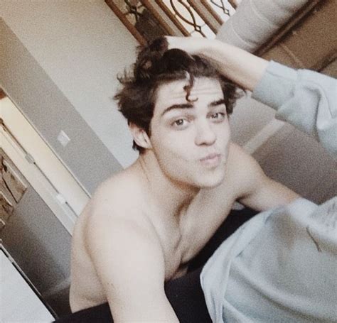 noah centineo porn|Noah Centineo se masturbando